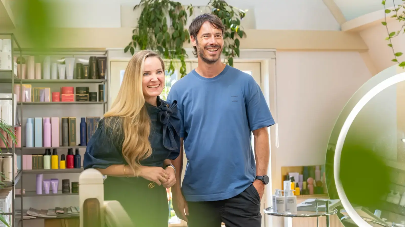 Twee collega's in overleg